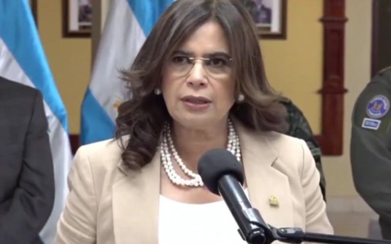 Honduras discute la estabilidad económica tras propuesta de Rixi Moncada de eliminar la Central de Riesgos