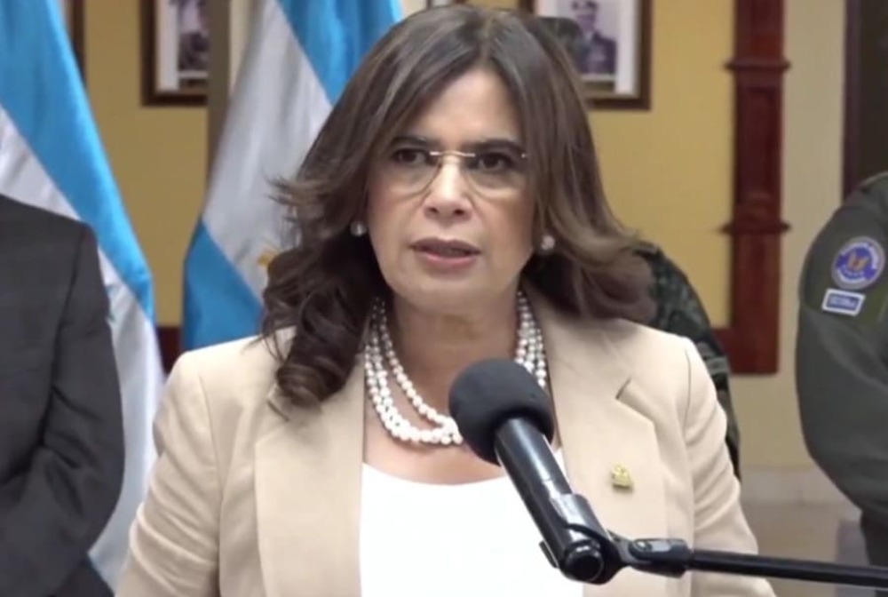 Honduras discute la estabilidad económica tras propuesta de Rixi Moncada de eliminar la Central de Riesgos