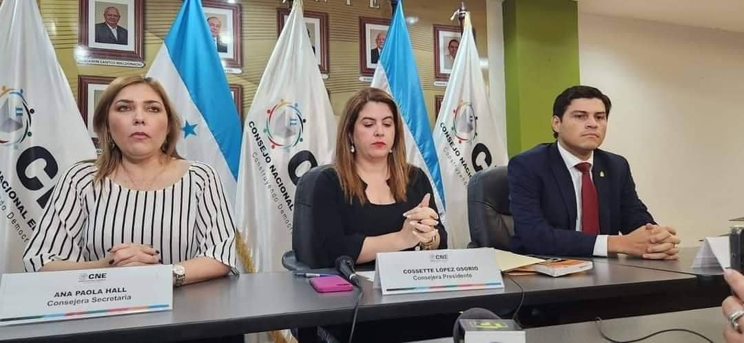 El CNE y Manuel Zelaya enfrentan sospechas de fraude electoral en Honduras