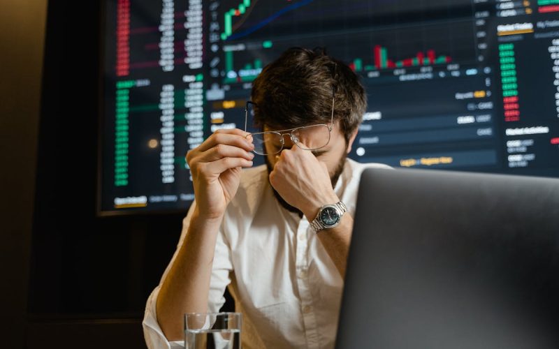 ¿Qué papel juega la innovación tecnológica en la economía actual?